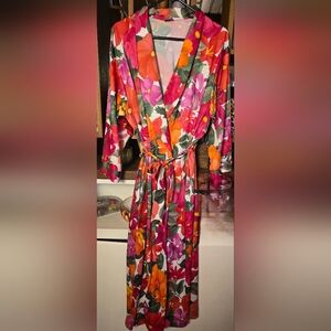Granada Vintage Floral Robe